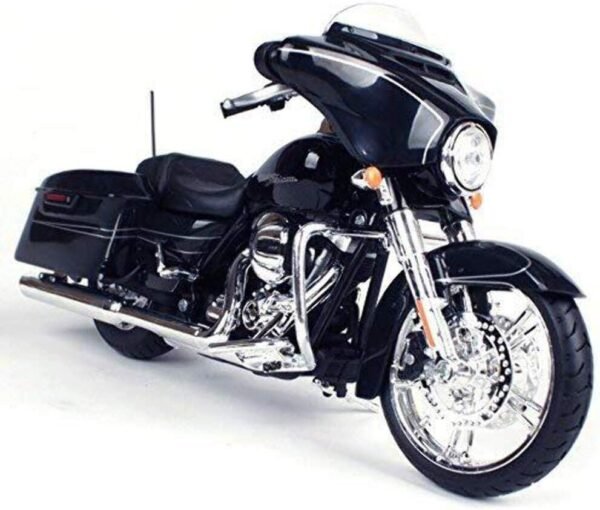 Maisto 2015 Harley Davidson Street Glide Motorcycle 1/12 Scale Pre-Built Model Black